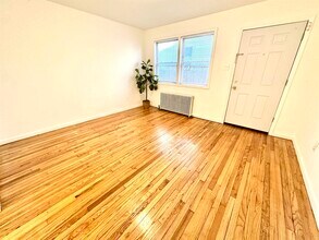 31-33-33 Tillinghast St in Newark, NJ - Building Photo - Building Photo