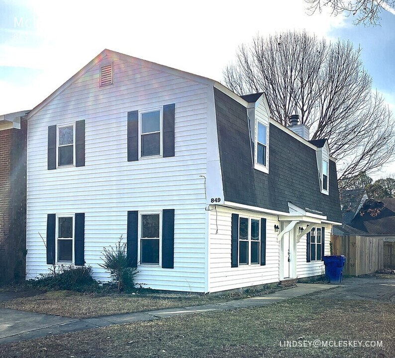 849 Westminster Ln in Virginia Beach, VA - Building Photo