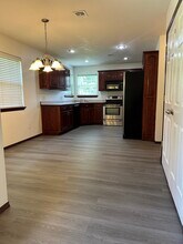 913 Linden St in Webb City, MO - Building Photo - Building Photo