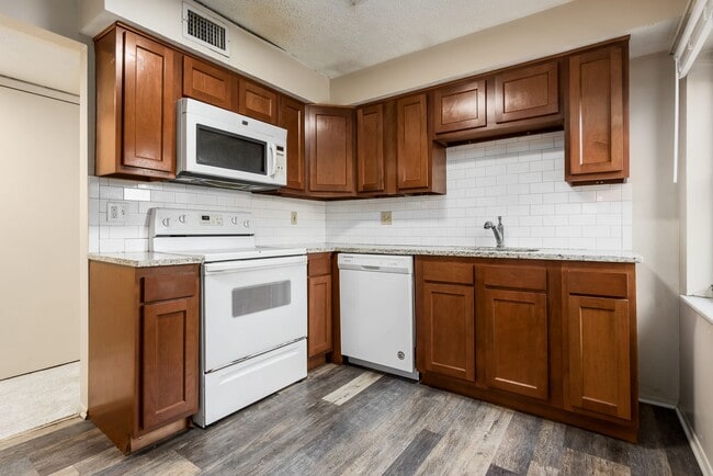 100 Chittenden Ave in Columbus, OH - Building Photo - Building Photo