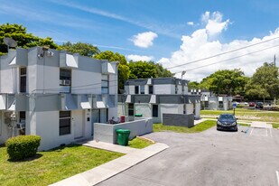 Edison Park in Miami, FL - Building Photo