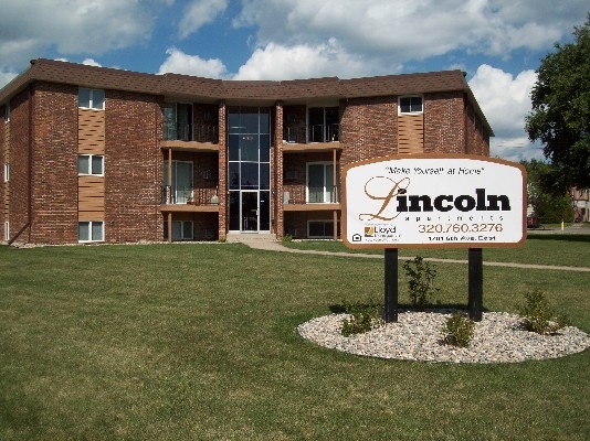 Lincoln Apartments in Alexandria, MN - Foto de edificio