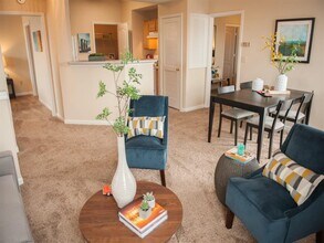 Waterford Place Apartments in Memphis, TN - Foto de edificio - Building Photo