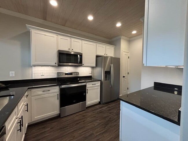 property at 4307 Lennox Ct