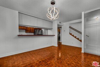 938 5th St in Santa Monica, CA - Building Photo - Building Photo