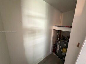 11XX SW 24th Ave in Fort Lauderdale, FL - Foto de edificio - Building Photo