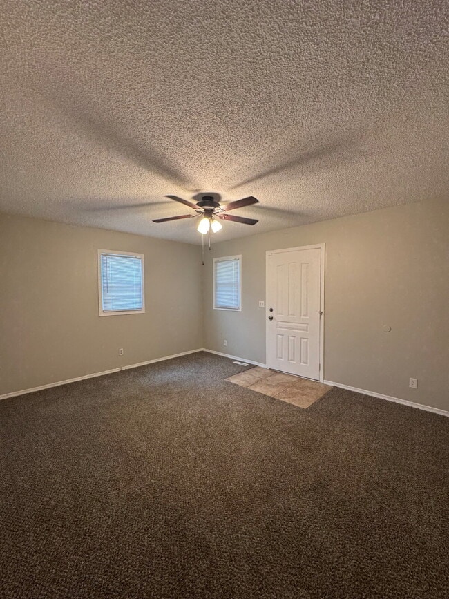 2152 Santa Fe S in Wichita, KS - Building Photo - Building Photo