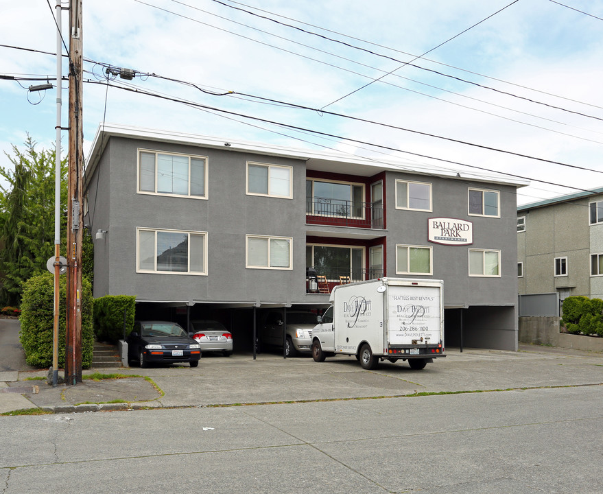 Ballard Park Apartments in Seattle, WA - Building Photo