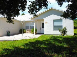 720 2nd Pl SW in Vero Beach, FL - Building Photo - Building Photo
