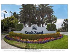 19401 Sunray Ln in Huntington Beach, CA - Building Photo