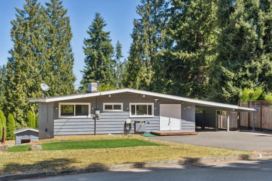 15006 SE 45th Pl in Bellevue, WA - Building Photo