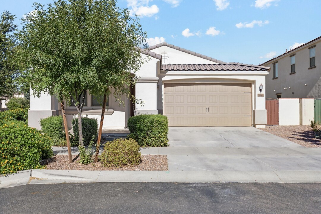 4527 Volt Ln in Mesa, AZ - Building Photo
