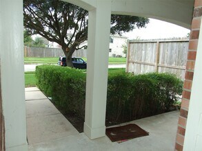 410 Cypresswood Haven in Spring, TX - Foto de edificio - Building Photo
