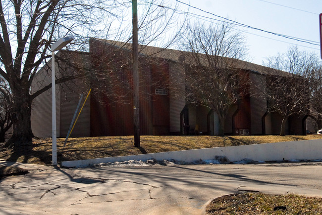 3100 SW 29th Ter in Topeka, KS - Building Photo - Building Photo