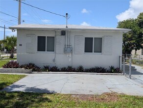 1108 N 19th Ave in Hollywood, FL - Building Photo - Building Photo