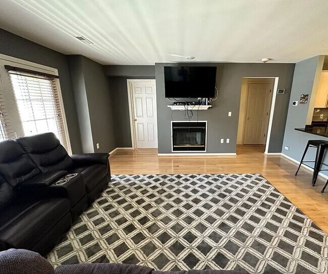 2765 N Forest Rd photo'