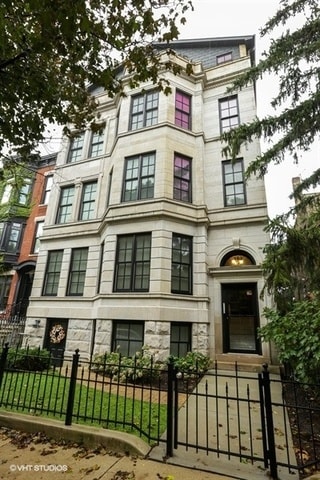 property at 703 W Melrose St