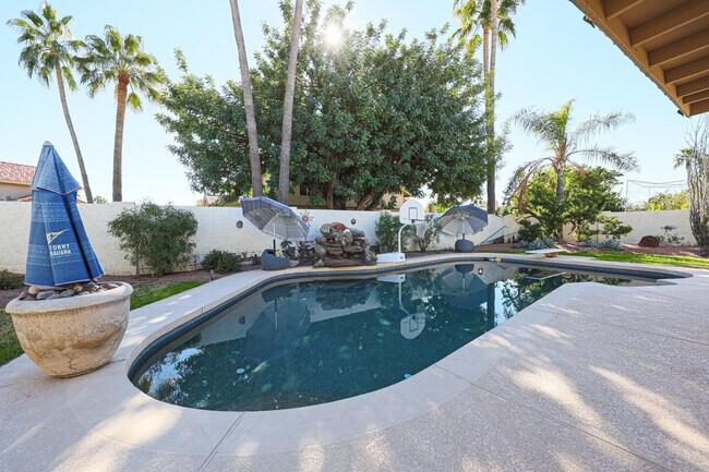 9067 E Voltaire Dr in Scottsdale, AZ - Building Photo - Building Photo