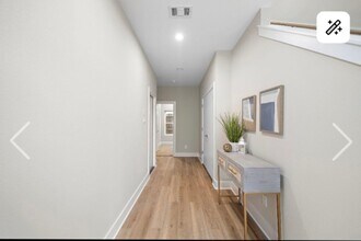 8316 Curry Rd in Houston, TX - Building Photo - Building Photo