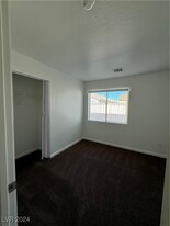 2214 Sacred Mountain Ct in North Las Vegas, NV - Foto de edificio - Building Photo