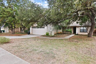 13823 Chisom Creek Dr in San Antonio, TX - Building Photo - Building Photo