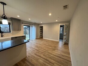 1323 Dogwood Dr in Santa Rosa, CA - Building Photo - Building Photo