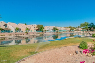 16013 S Desert Foothills Pkwy in Phoenix, AZ - Building Photo - Building Photo