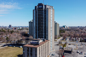 1380 Prince Of Wales Dr in Ottawa, ON - Building Photo - Building Photo