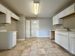 3746 Glenwood Dr in Charlotte, NC - Building Photo - Building Photo