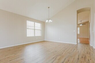 9339 E Posada Ave in Mesa, AZ - Foto de edificio - Building Photo