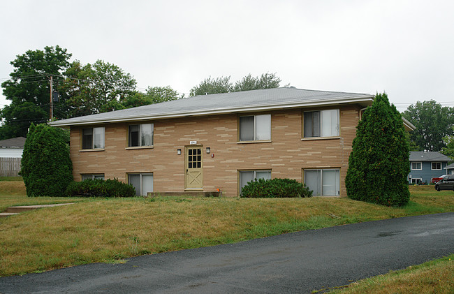 2741 Virginia - CRE in New Hope, MN - Foto de edificio - Building Photo