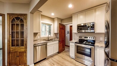 625 N Blackhawk Ave in Madison, WI - Building Photo - Building Photo