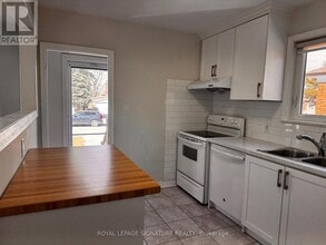 103 Ranstone Gardens in Toronto, ON - Building Photo - Building Photo