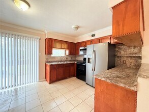 208 Laurie Ln in Willis, TX - Building Photo - Building Photo