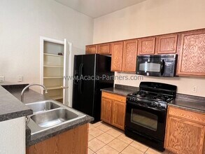 1963 E Corte Morsana in Tucson, AZ - Building Photo - Building Photo