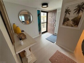 15 Bluebill Ave in Naples, FL - Building Photo - Building Photo