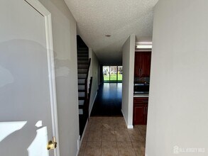 347 Bromley Pl in East Brunswick, NJ - Building Photo - Building Photo