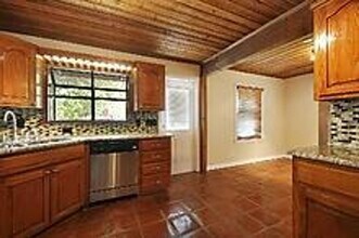 701 E 46th St in Austin, TX - Building Photo - Building Photo