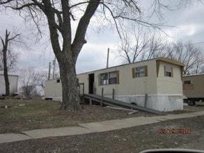 Moberly Mobile Home Park in Moberly, MO - Foto de edificio - Building Photo