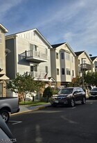 89 Sumo Village Ct in Newark, NJ - Building Photo