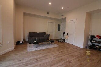 460 Washington St, Unit #1 in Boston, MA - Building Photo - Building Photo