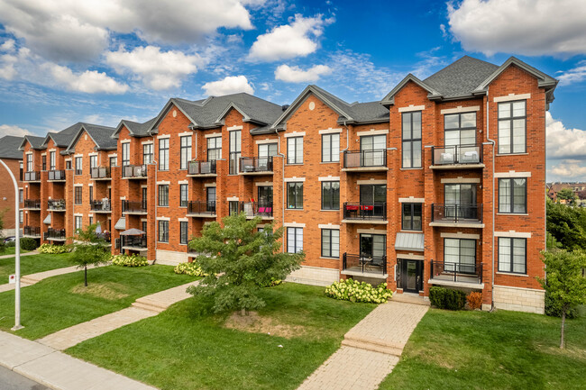 14331 Cavendish Boul in Montréal, QC - Building Photo - Building Photo