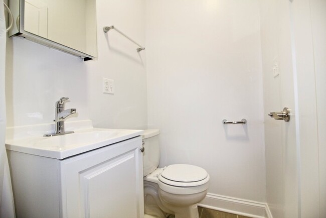 3032 N Milwaukee Ave-Unit -1 in Chicago, IL - Building Photo - Building Photo