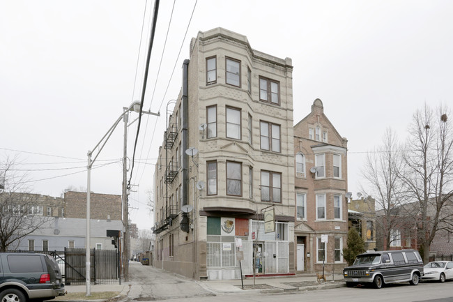 2744 W 18th St in Chicago, IL - Foto de edificio - Building Photo