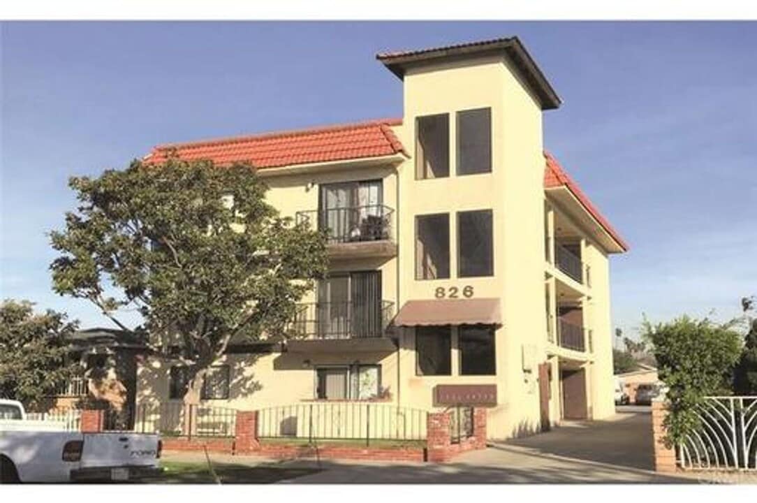 826 Bay View Ave in Los Angeles, CA - Building Photo