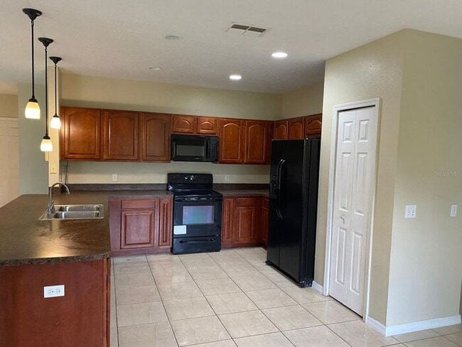 2299 Rock Dr in Poinciana, FL - Building Photo - Building Photo