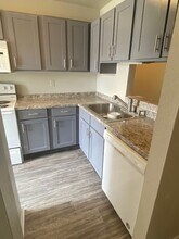 854 W Collins St in Denton, TX - Building Photo - Building Photo