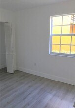 9711 Fontainebleau Blvd in Miami, FL - Building Photo - Building Photo
