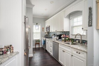 318 W Fulton St in Long Beach, NY - Building Photo - Building Photo