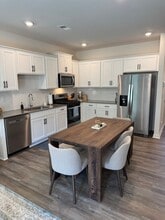 542 13th Ave Dr NE in Hickory, NC - Building Photo - Building Photo